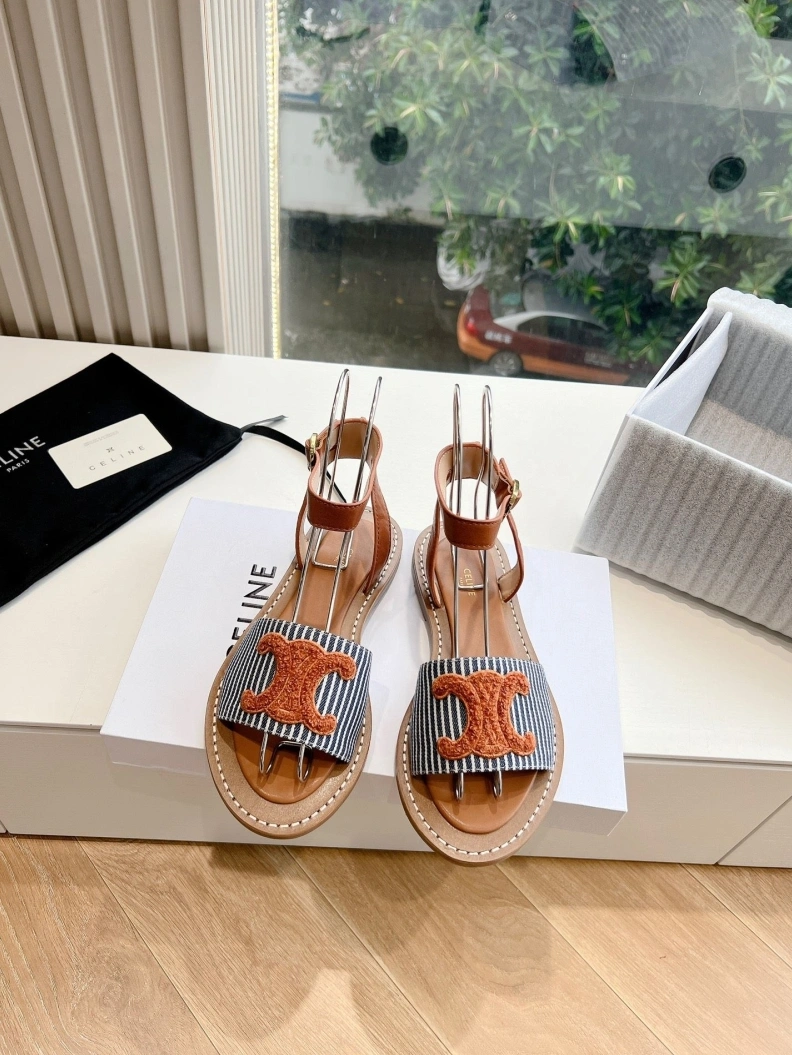 Sophisticated Cxlxne Sandals 115735