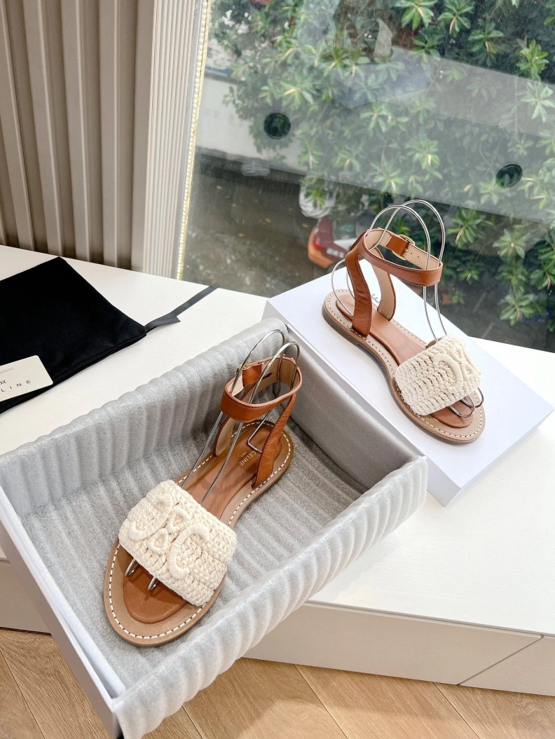 Flexible Cxlxne Sandals 115720