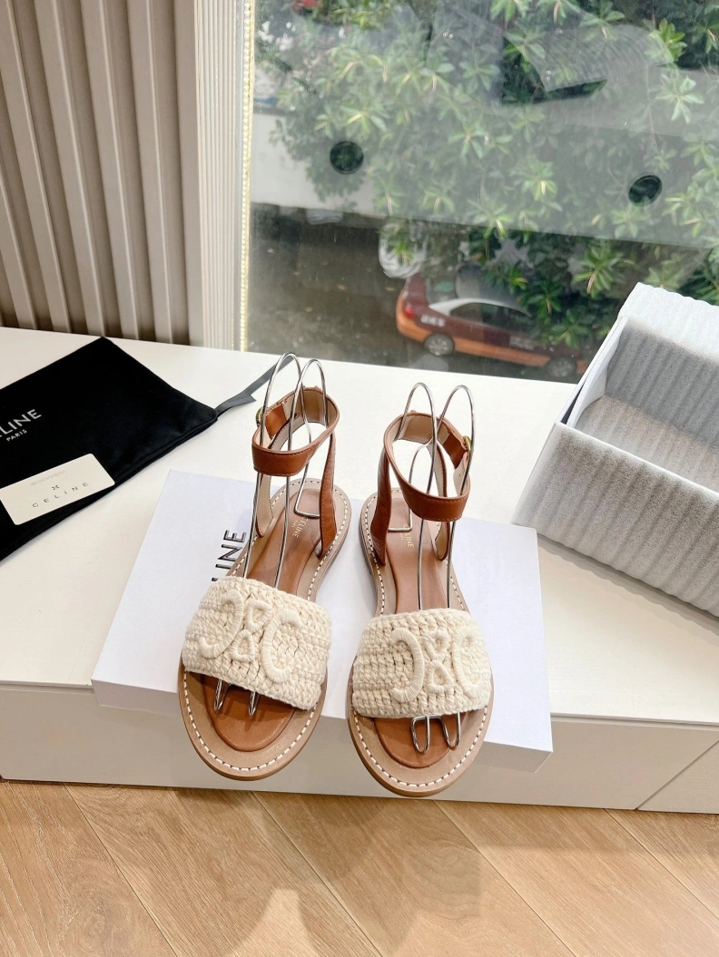 Flexible Cxlxne Sandals 115720