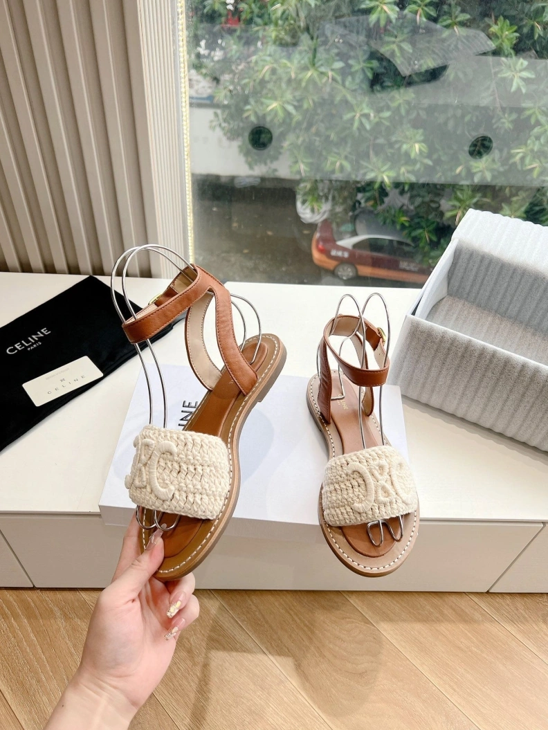 Flexible Cxlxne Sandals 115720