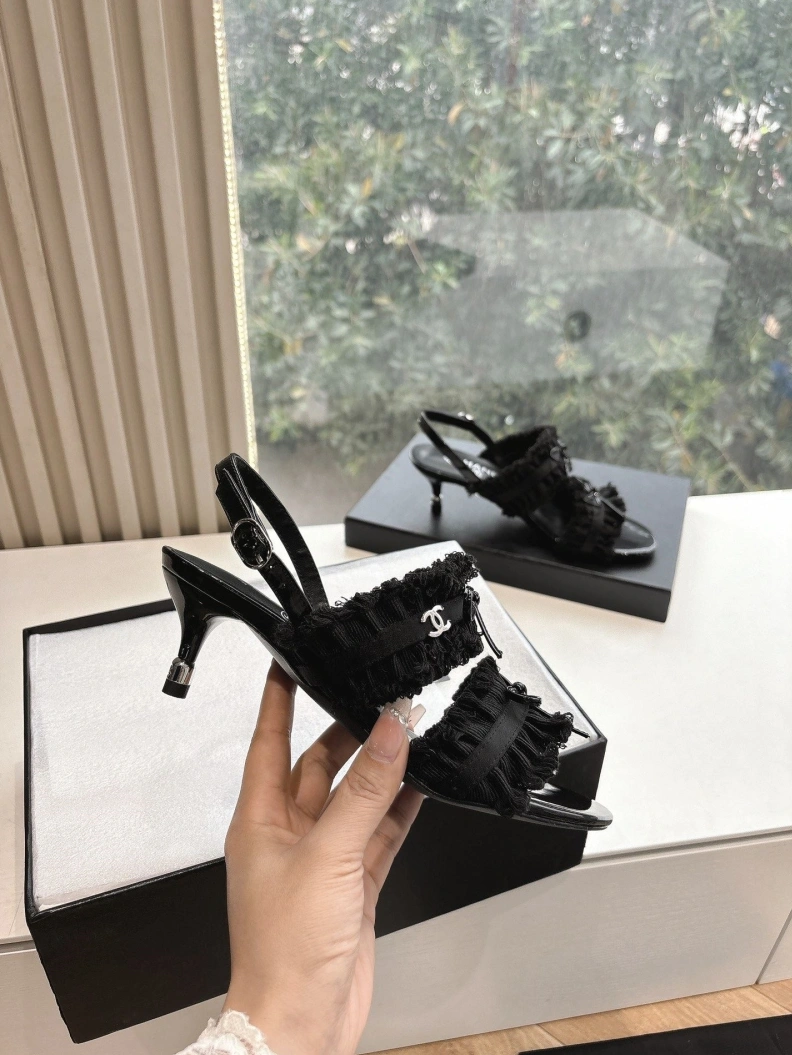Bright Chxnxl Sandals 117531