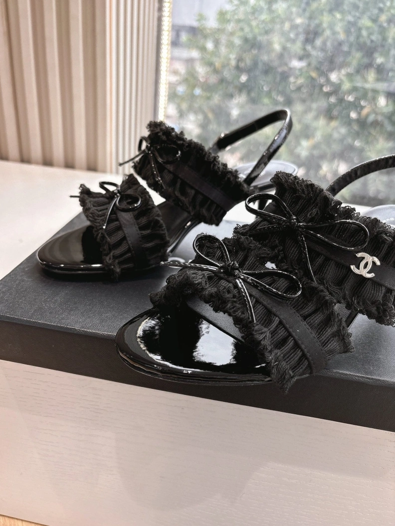 Bright Chxnxl Sandals 117531