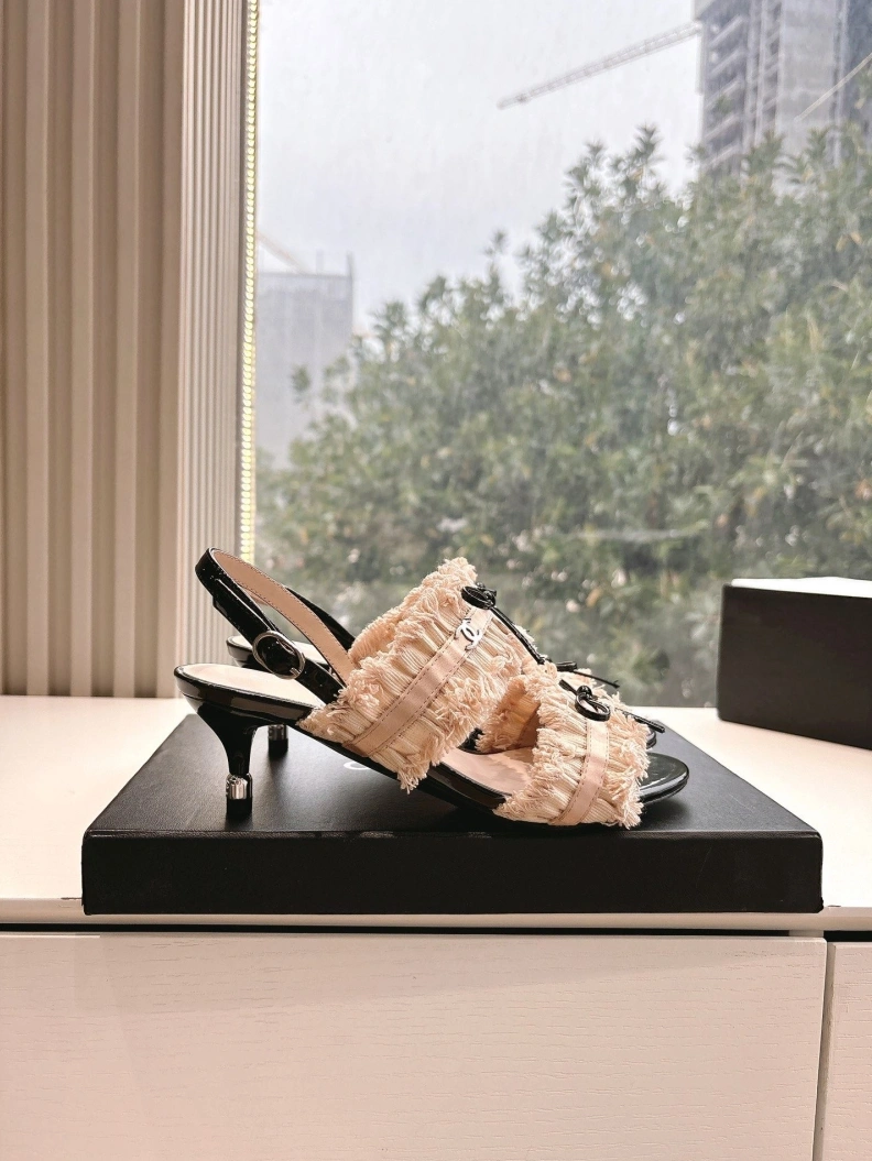 Reliable Chxnxl Sandals 117528