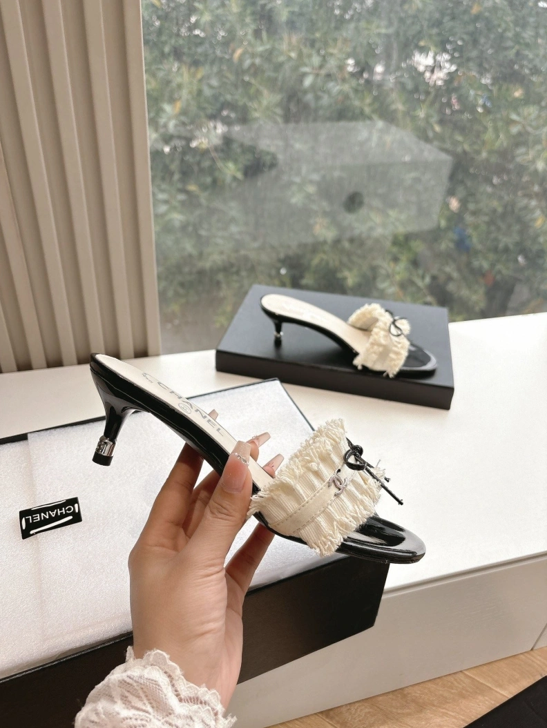 Stylish Chxnxl Sandals 117521