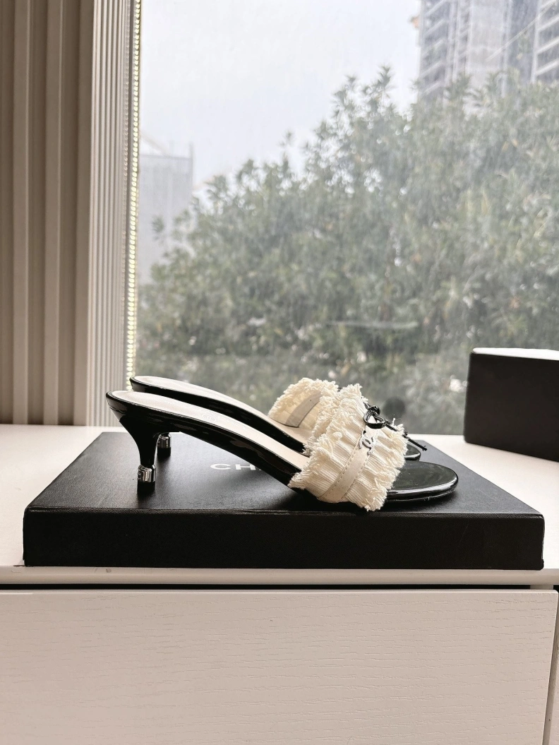 Stylish Chxnxl Sandals 117521