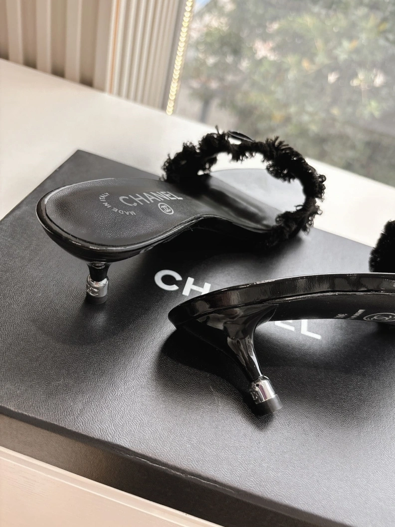 Refined Chxnxl Sandals 117513