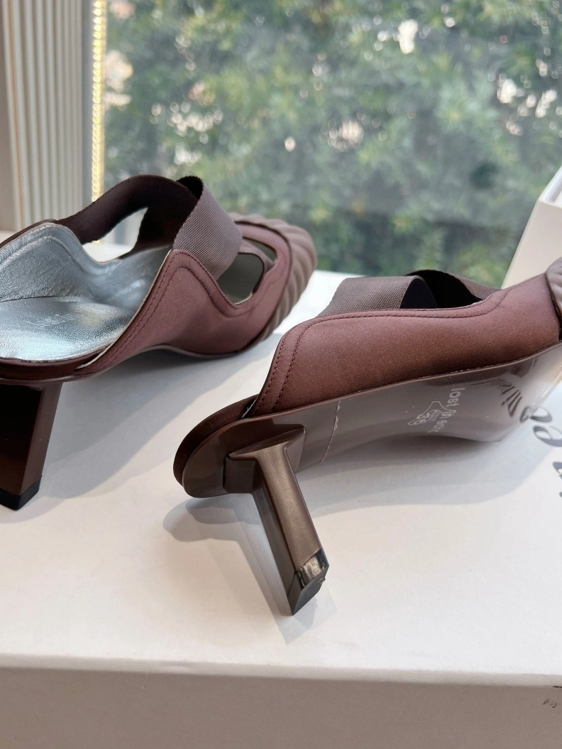 Functional Othxr Sandals 208483