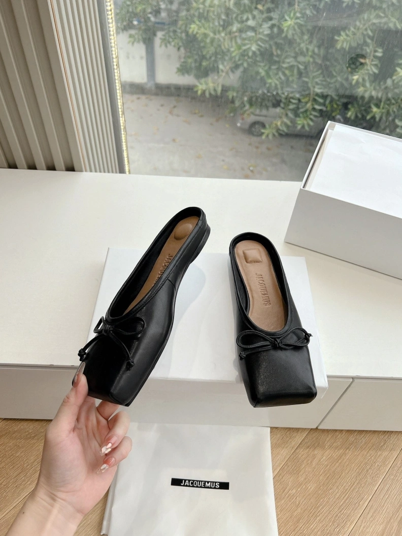 Fashionable Othxr Slippers 208276