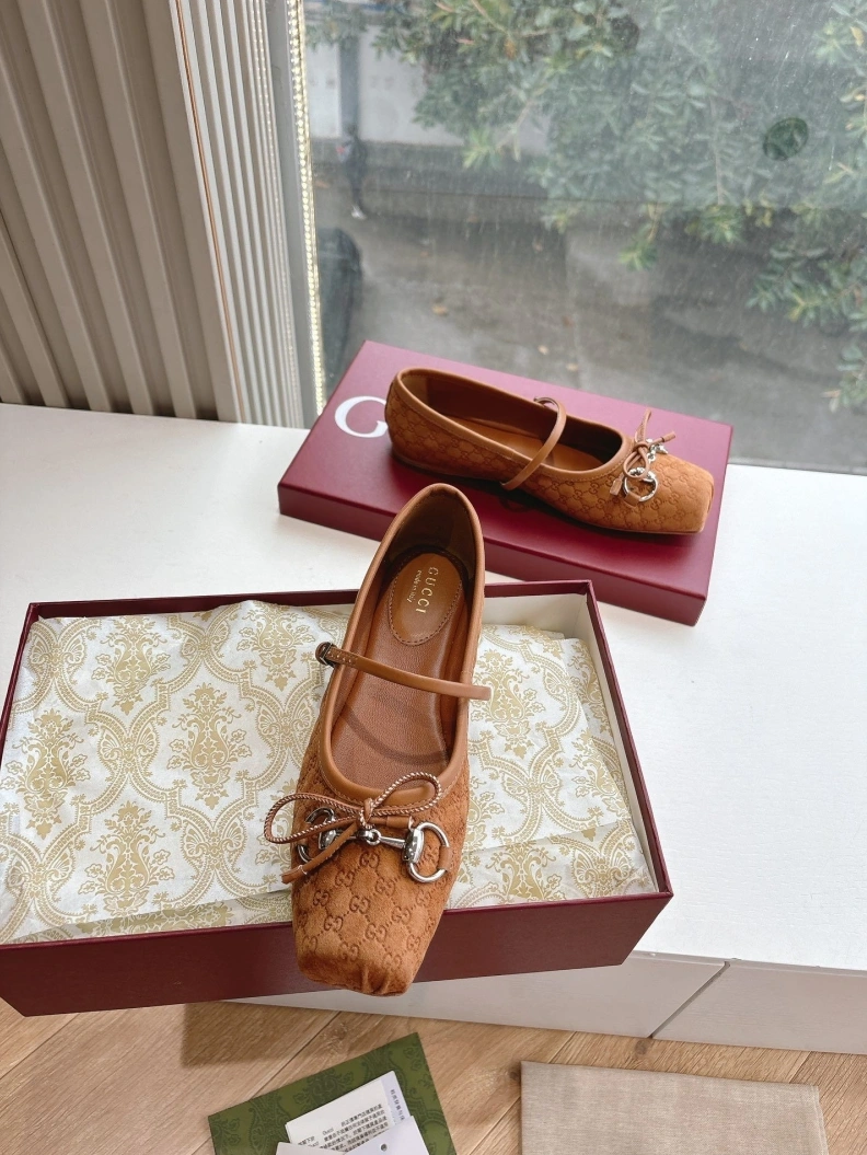 Modern Gxccx Flat Shoes 155143