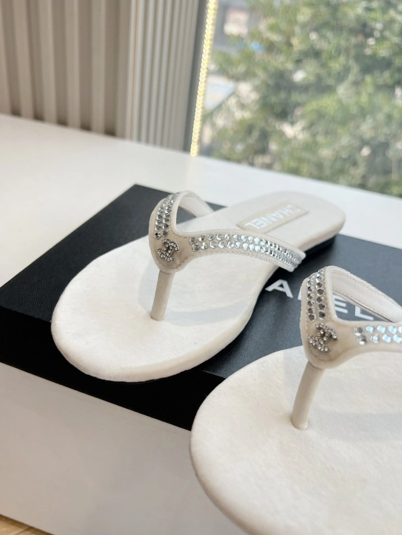 Elegant Chxnxl Slippers 117131