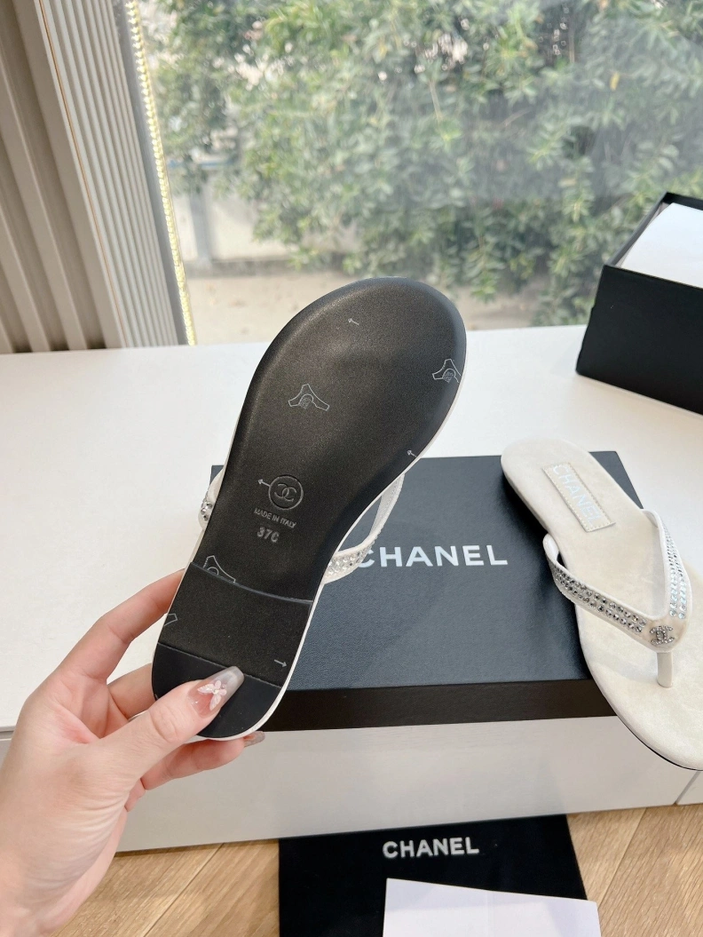 Elegant Chxnxl Slippers 117131