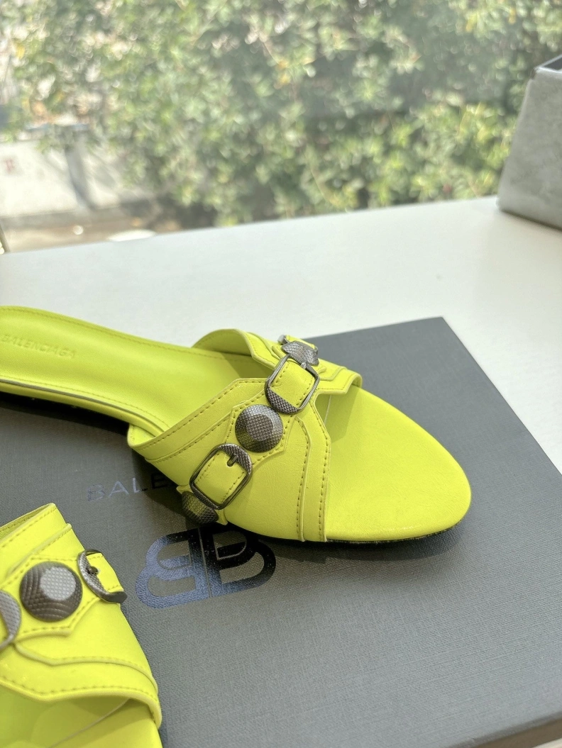 Bxlxnciaga Slippers EyeCatching 109049