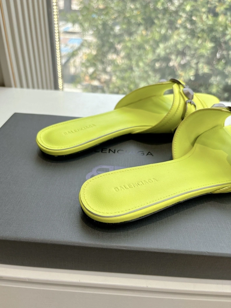 Bxlxnciaga Slippers EyeCatching 109049