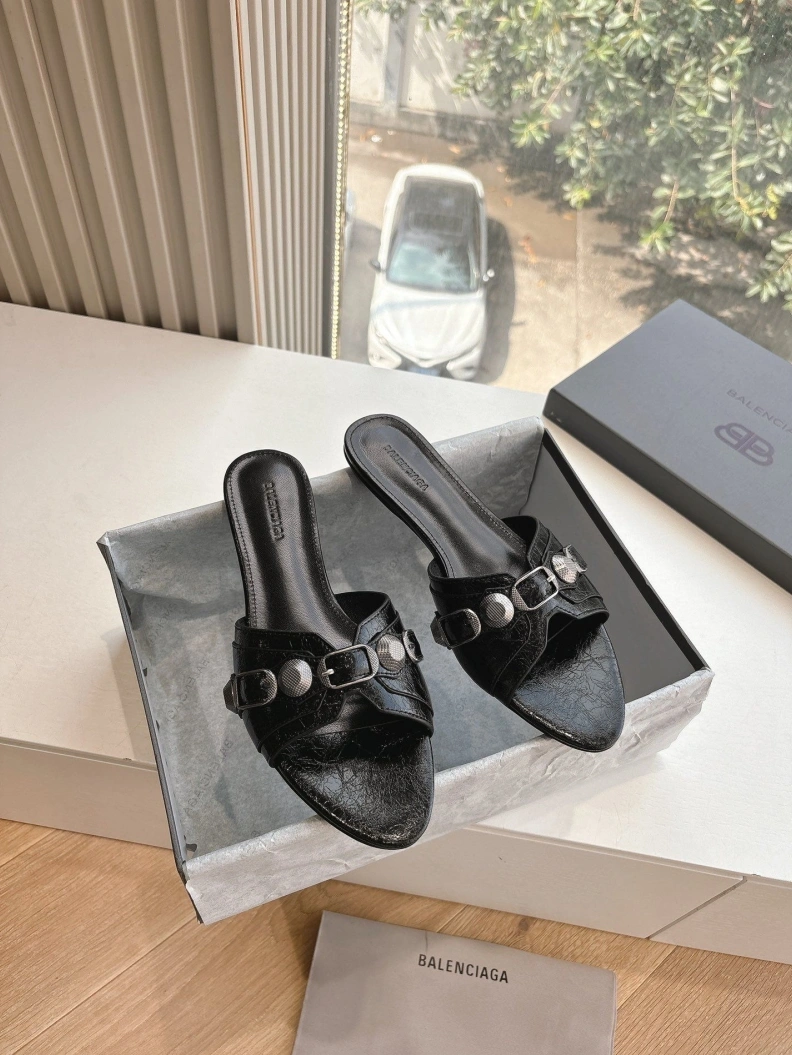 Functional Bxlxnciaga Slippers 109045