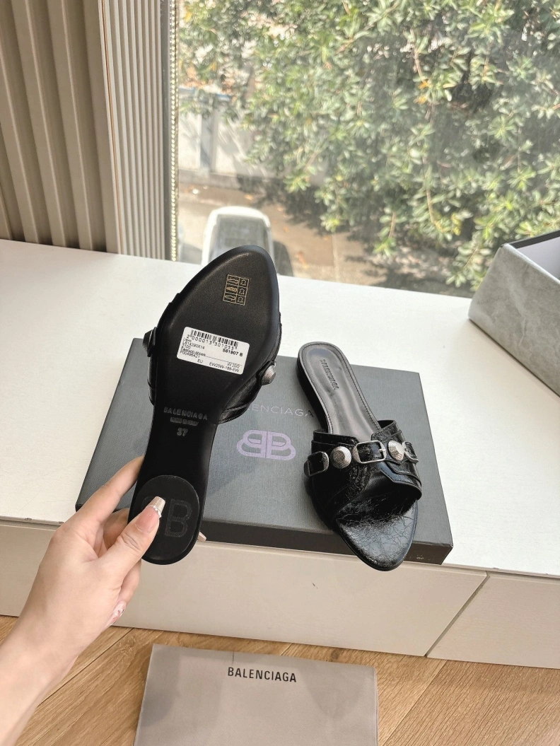 Functional Bxlxnciaga Slippers 109045