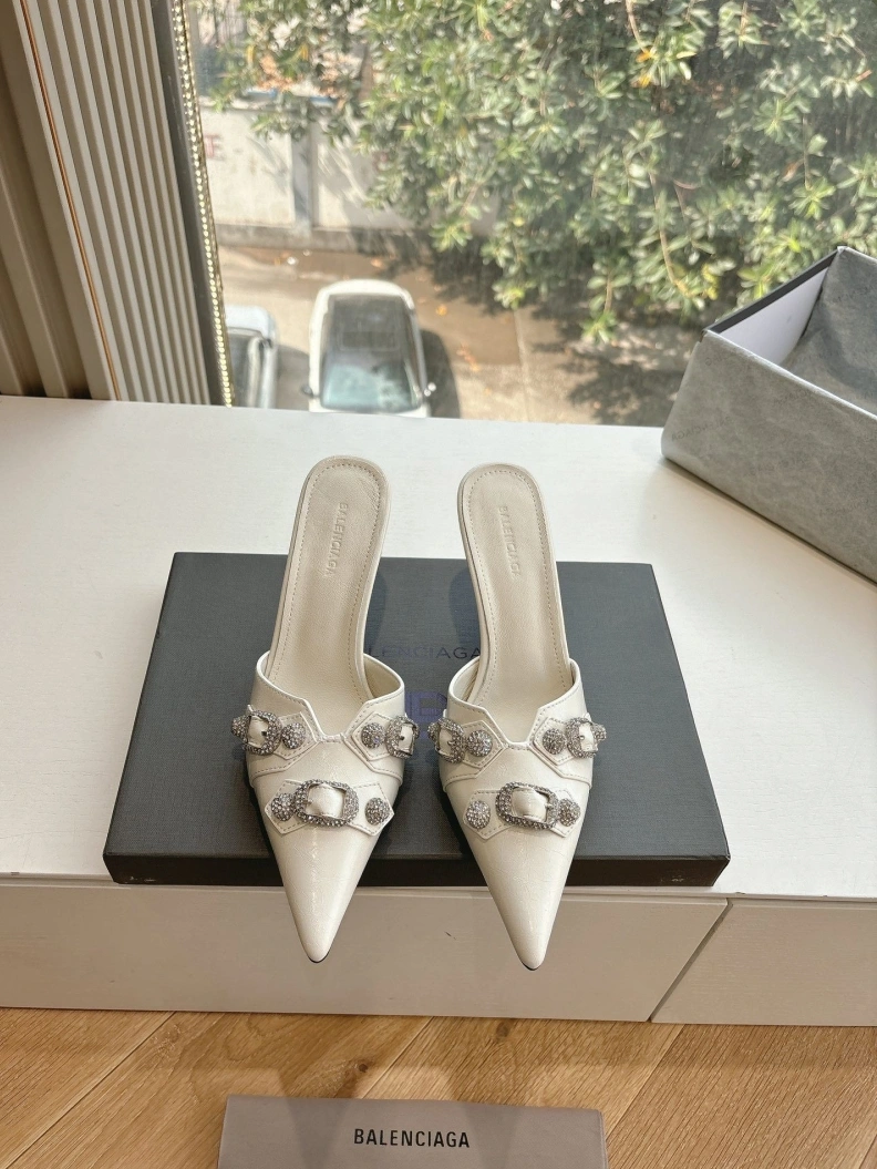 WellDesigned Bxlxnciaga Sandals 109063