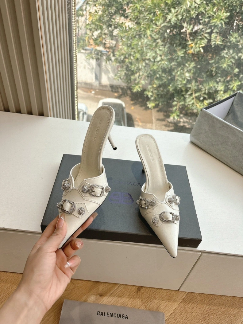 WellDesigned Bxlxnciaga Sandals 109063