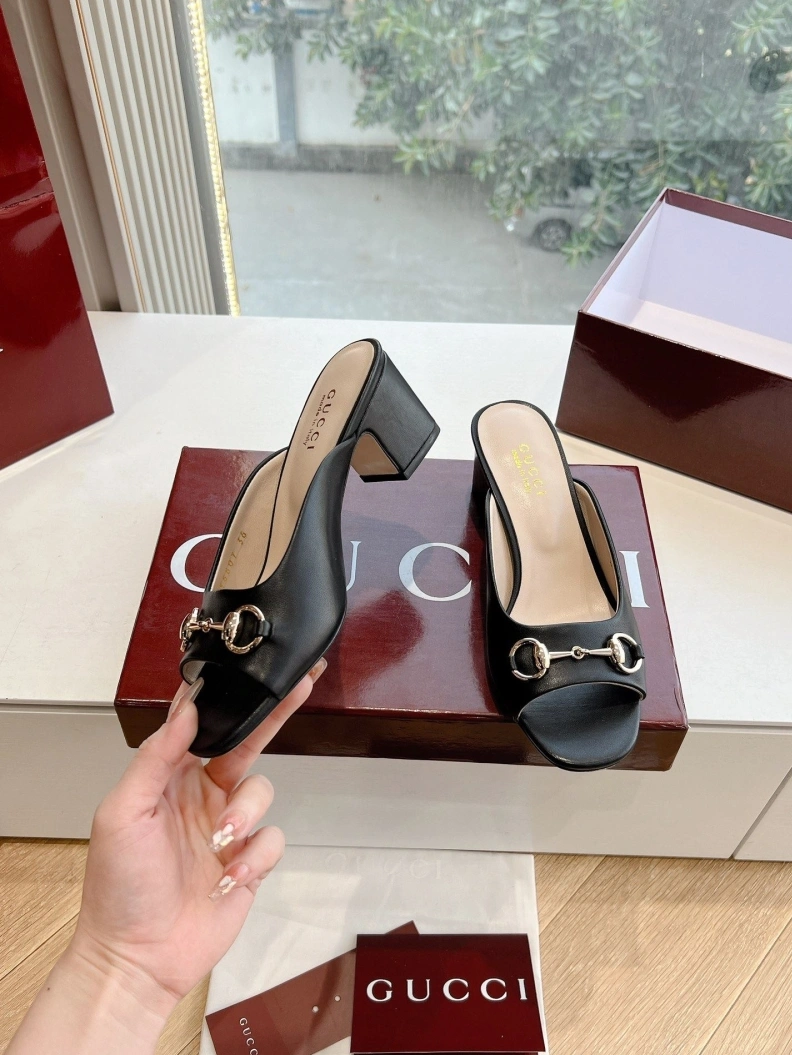 Lightweight Gxccx Sandals 155136