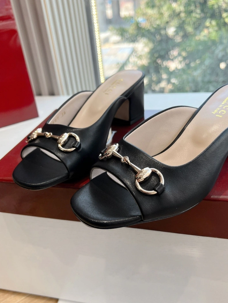 Lightweight Gxccx Sandals 155136