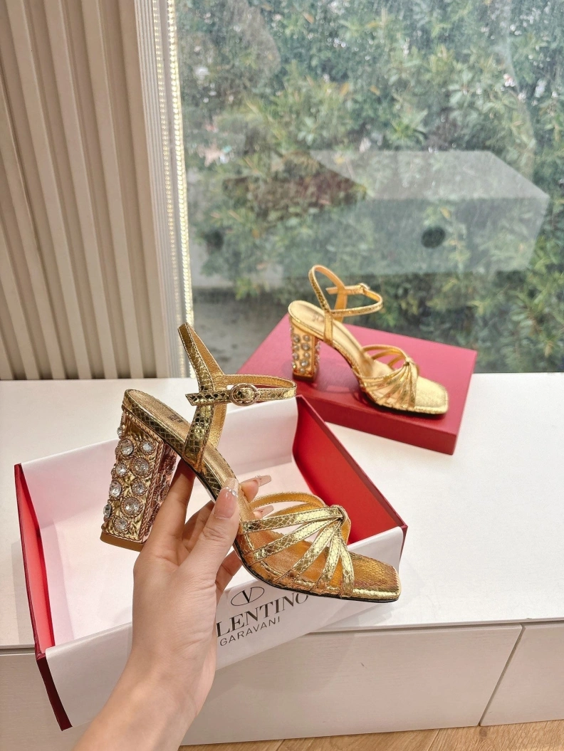 SportInspired Vxlxntino Sandals 228719
