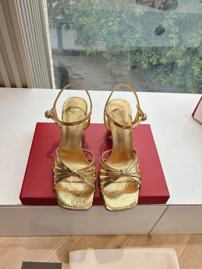 SportInspired Vxlxntino Sandals 228719