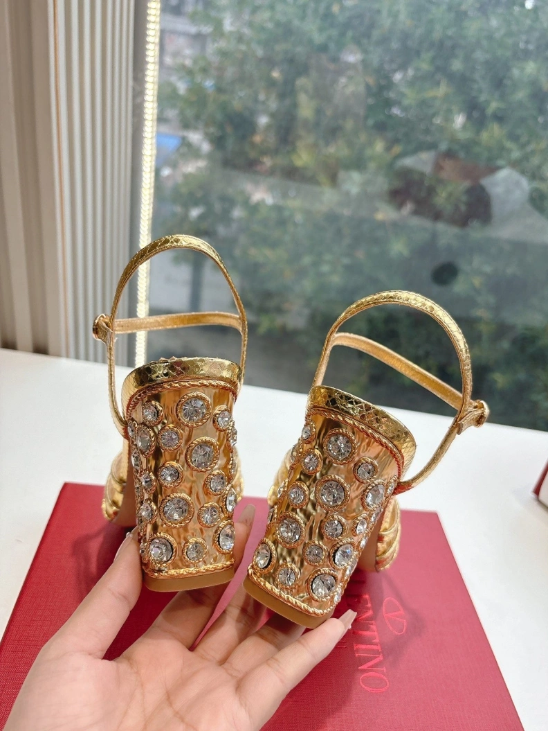 SportInspired Vxlxntino Sandals 228719