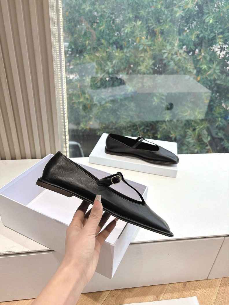 Stylish Othxr flat shoes 208817