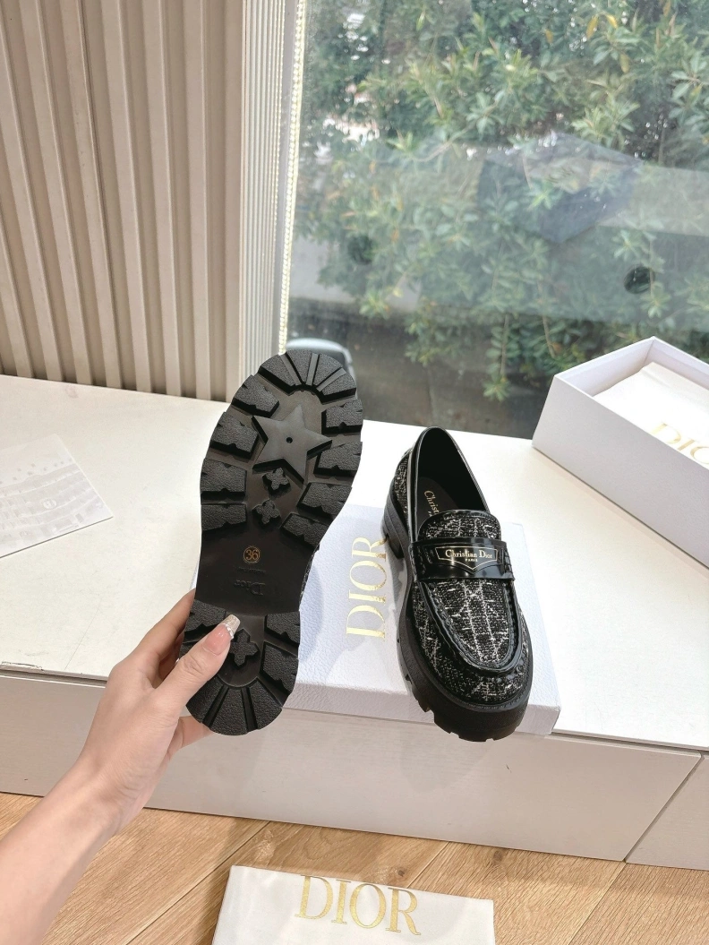 Chxnxl Leather Shoes Vibrant 117564