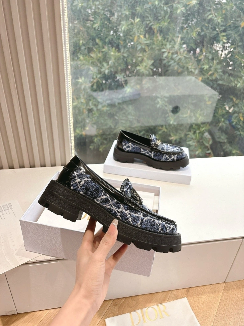 WellDesigned Chxnxl Leather Shoes 117565