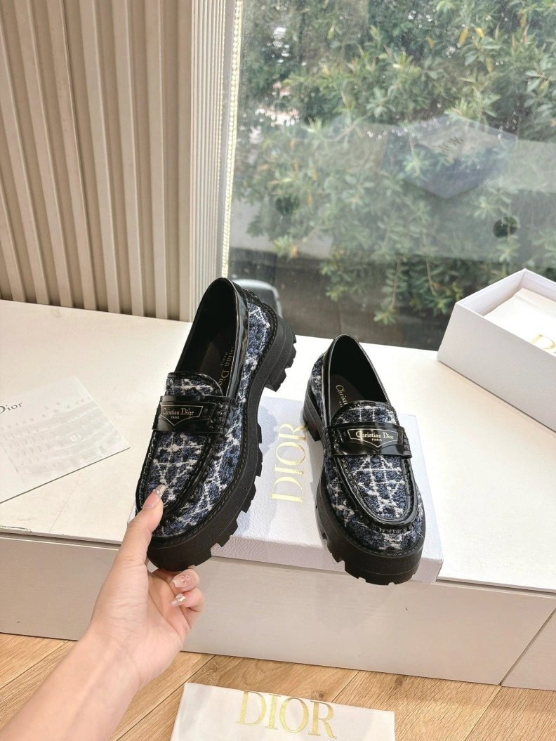 WellDesigned Chxnxl Leather Shoes 117565