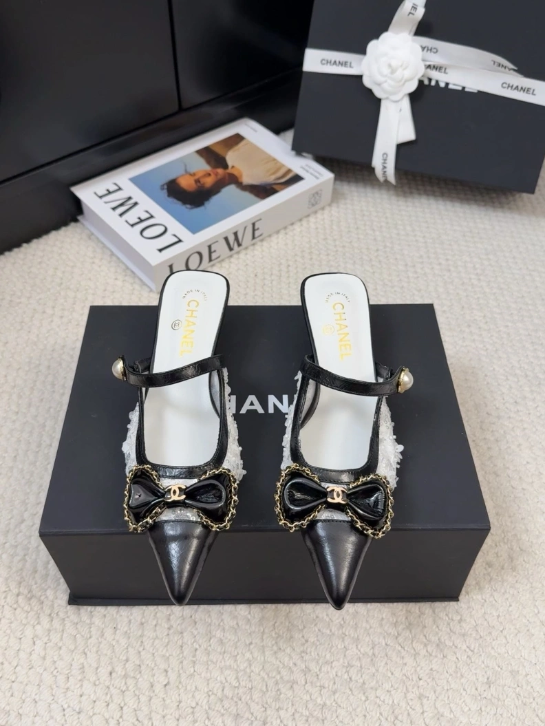 Soft Chxnxl Sandals 117507