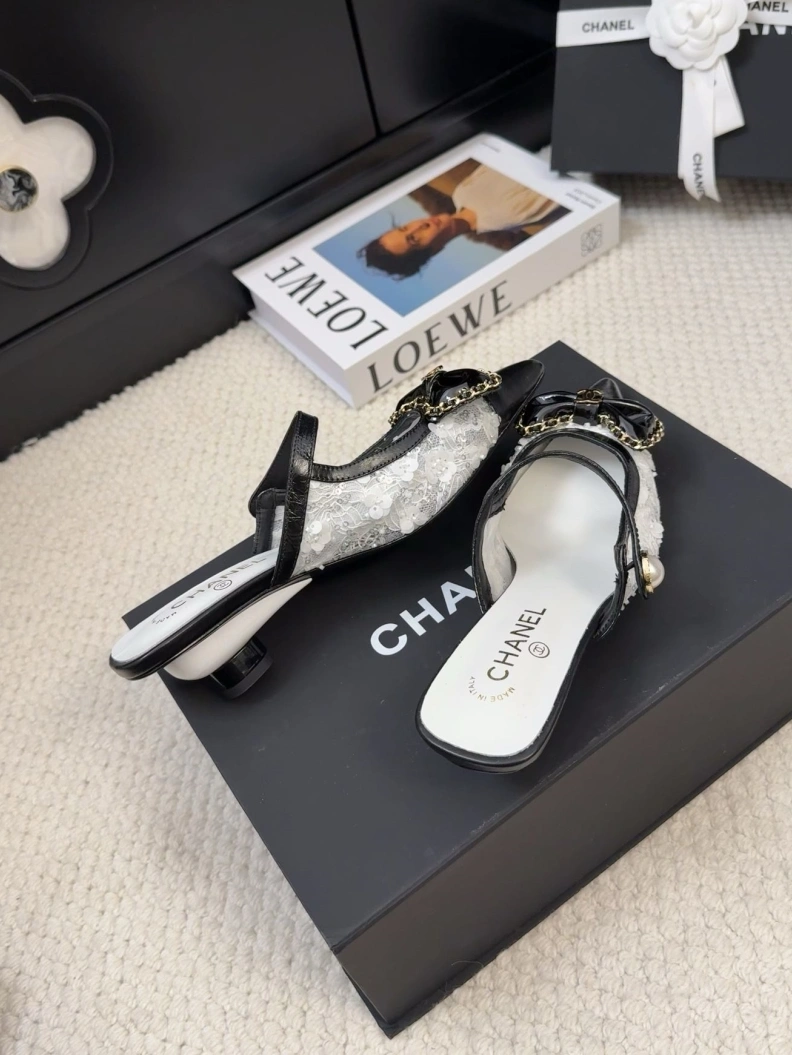Soft Chxnxl Sandals 117507
