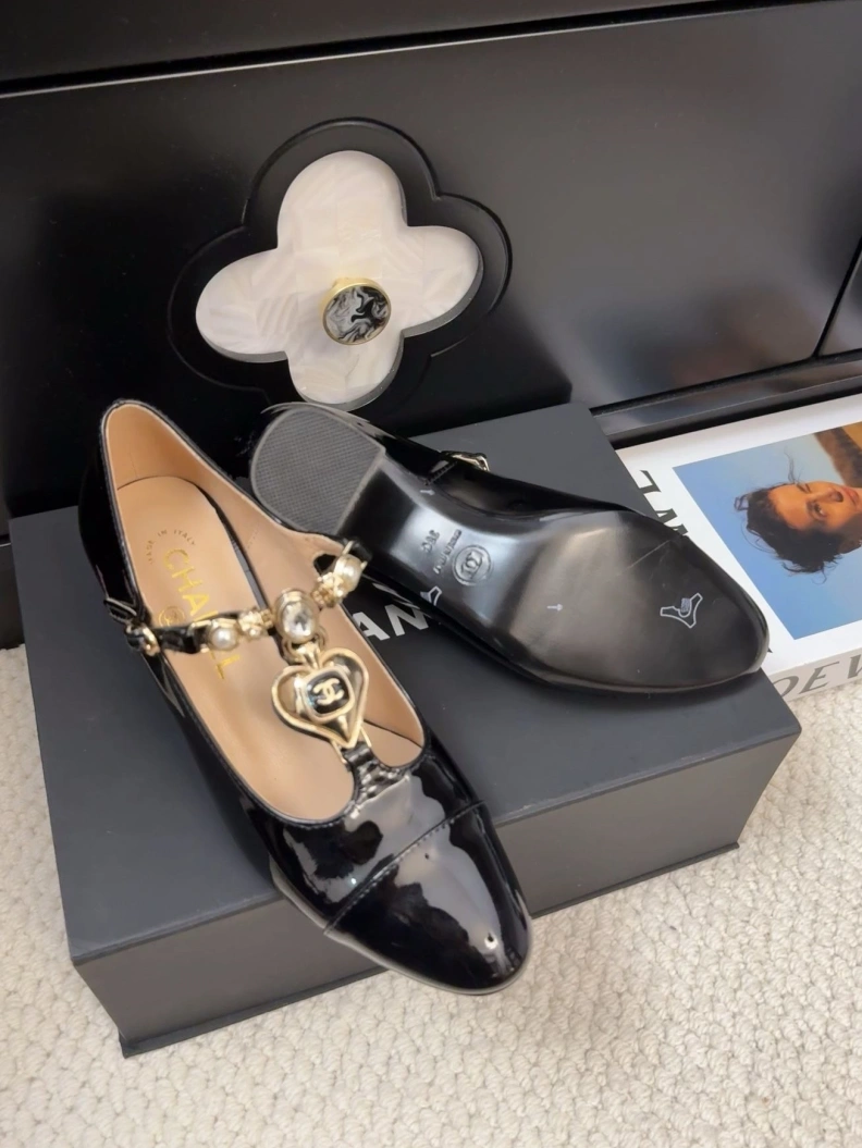 Efficient Chxnxl Flat Shoes 117679