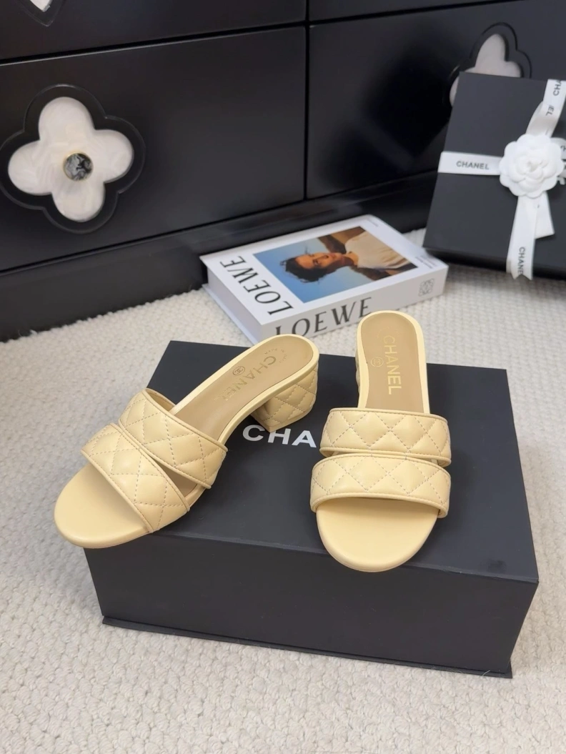 Efficient Chxnxl Flat Shoes 117656