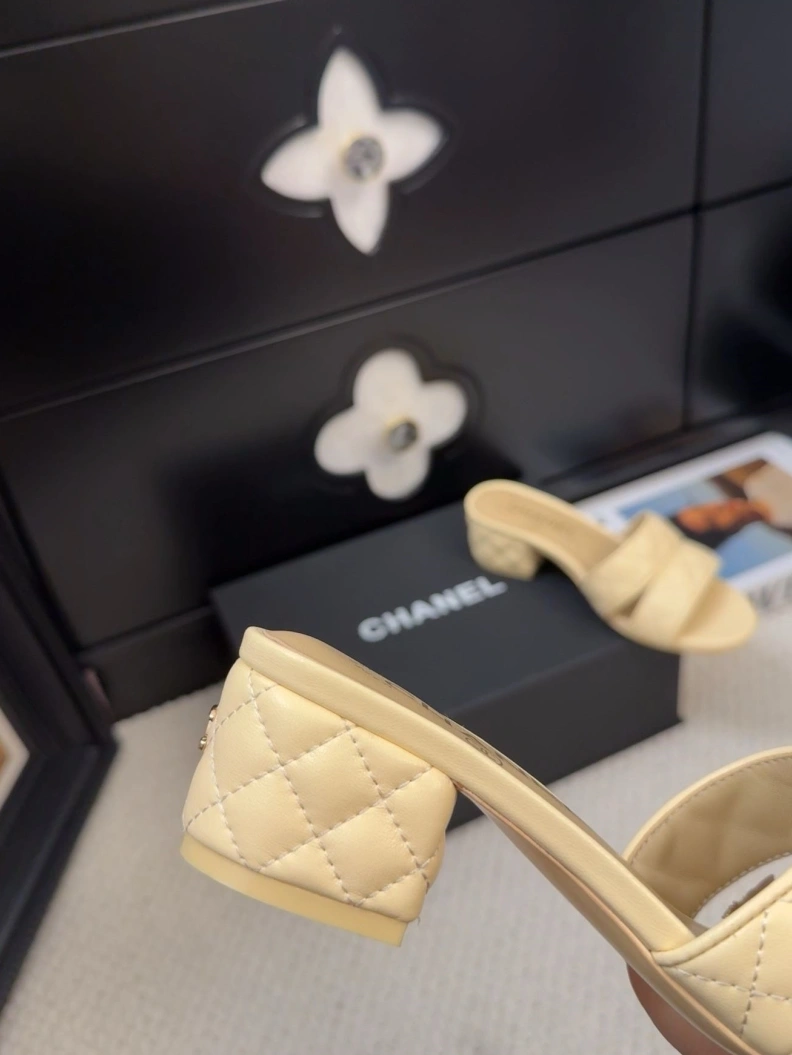 Efficient Chxnxl Flat Shoes 117656