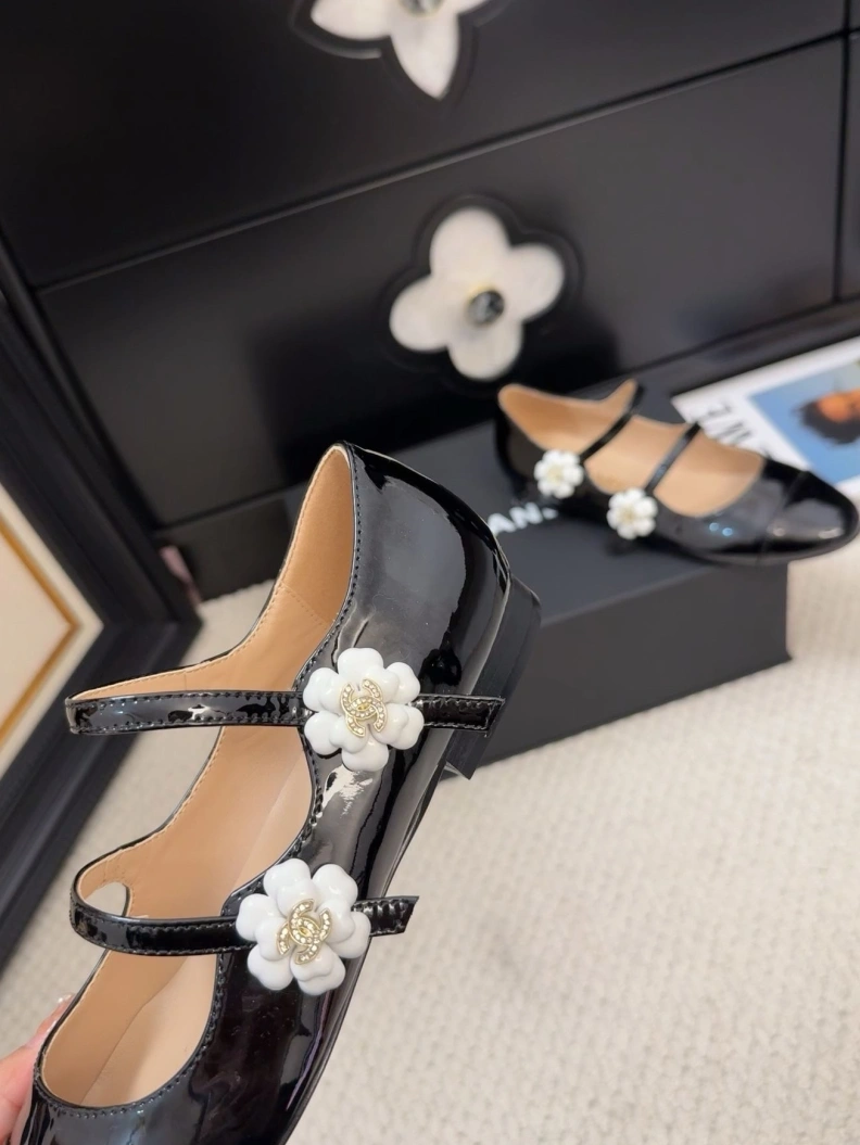 Timeless Chxnxl Flat Shoes 117649