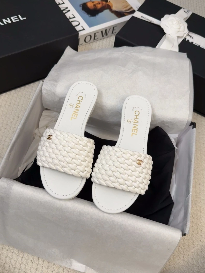 Soft Chxnxl Slippers 117143