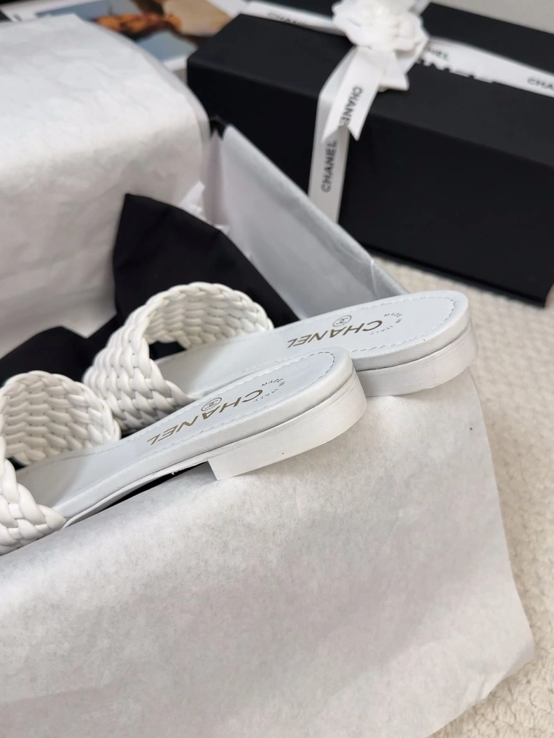 Soft Chxnxl Slippers 117143