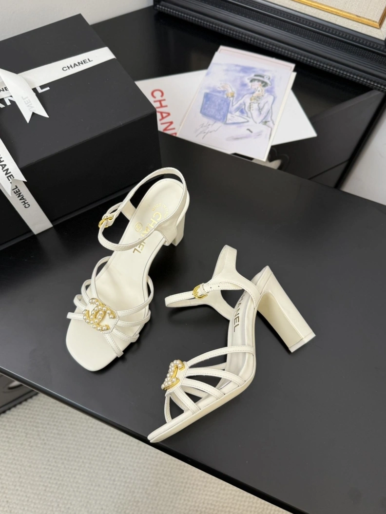 Trendy Chxnxl Sandals 117485