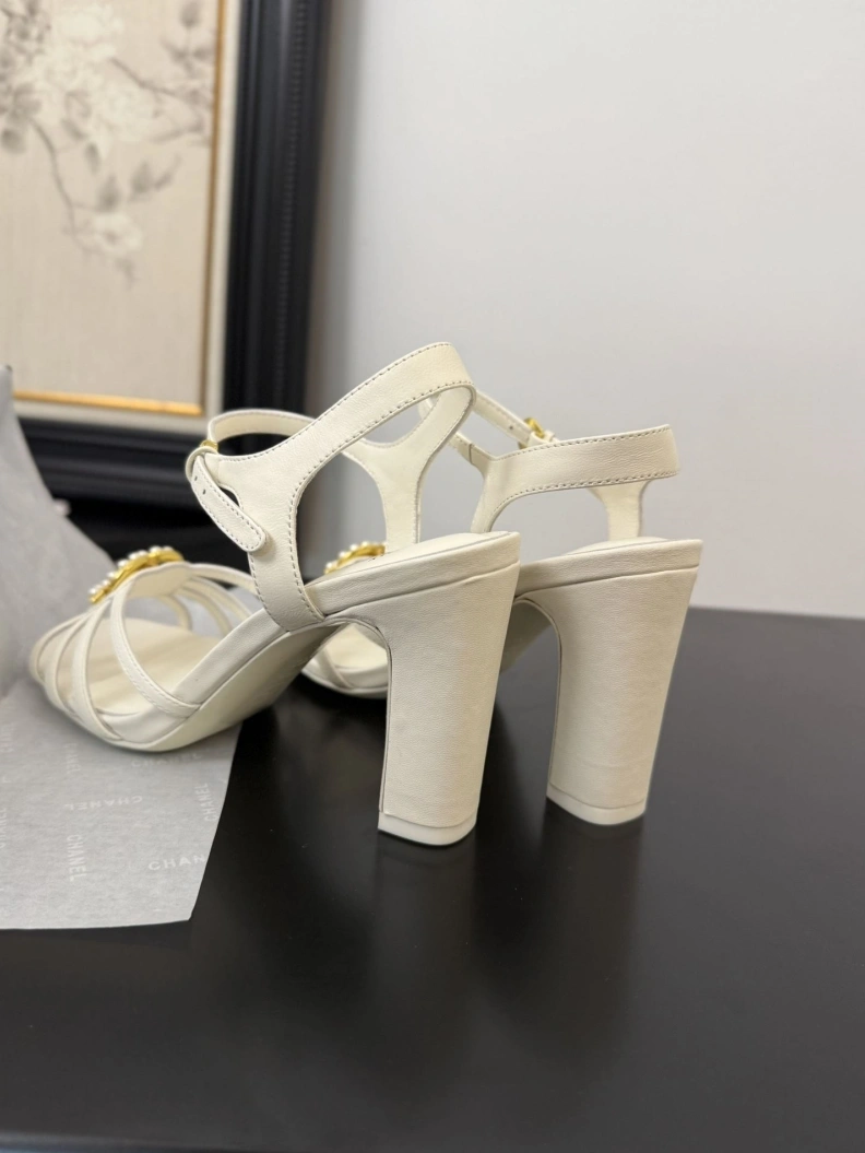 Trendy Chxnxl Sandals 117485