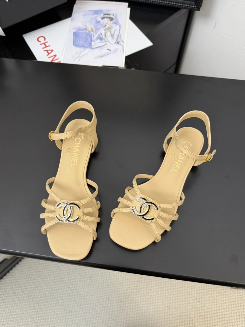 Lightweight Chxnxl Sandals 117483