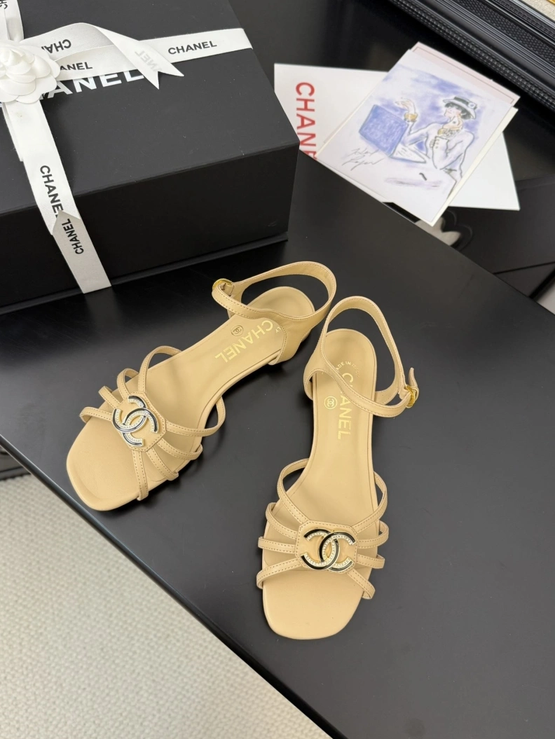 Lightweight Chxnxl Sandals 117483