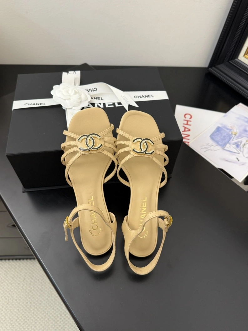 Lightweight Chxnxl Sandals 117483