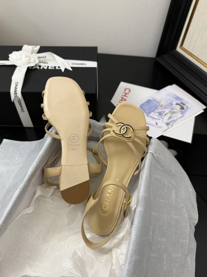 Lightweight Chxnxl Sandals 117483