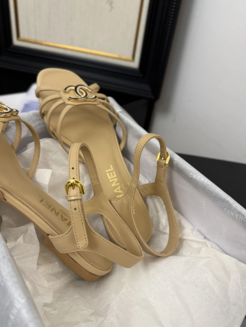Lightweight Chxnxl Sandals 117483