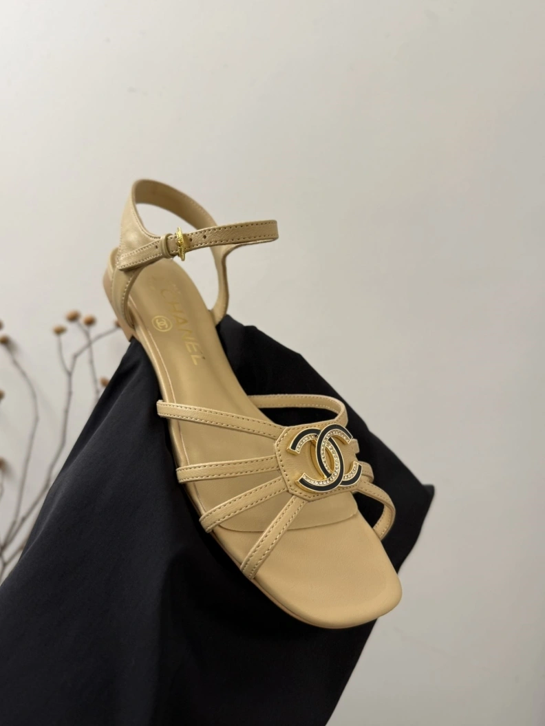 Lightweight Chxnxl Sandals 117483