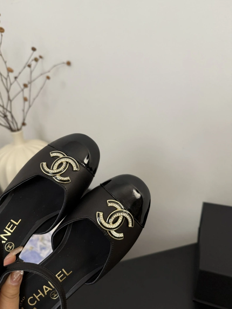 Stylish Chxnxl Sandals 117482