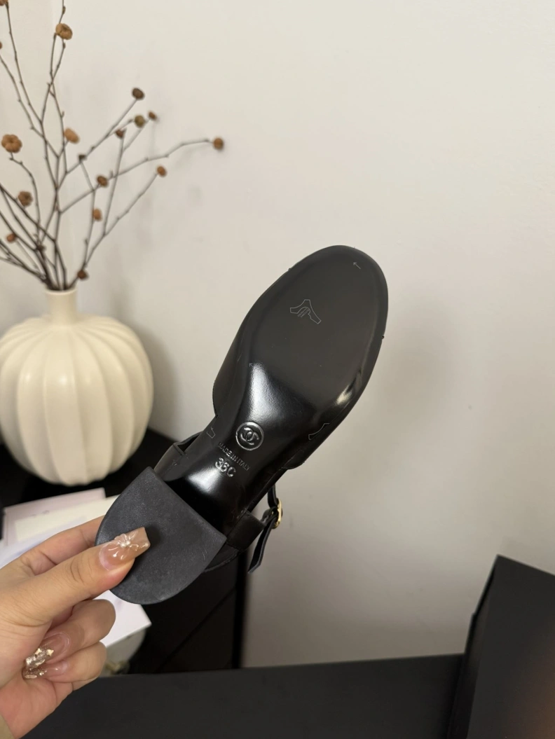 Stylish Chxnxl Sandals 117482