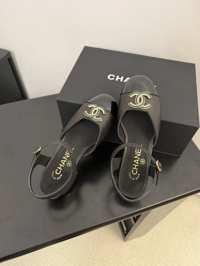 Stylish Chxnxl Sandals 117482
