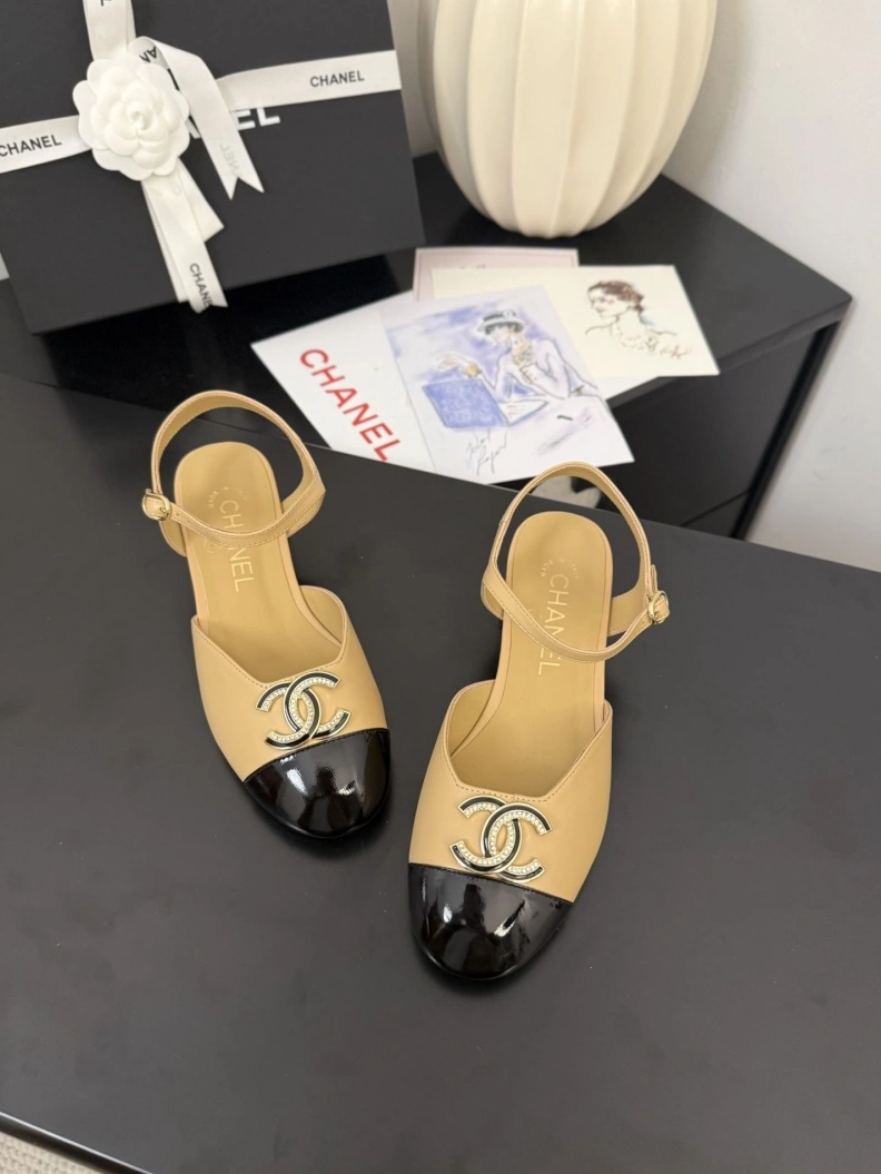 Elegant Chxnxl Sandals 117477